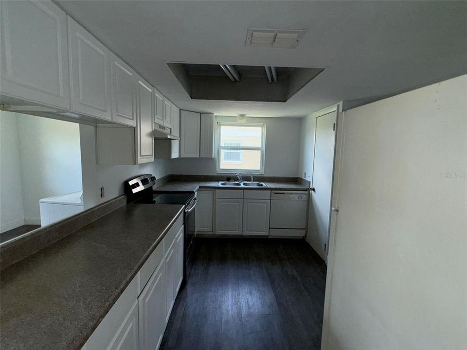 For Rent: $1,600 (2 beds, 2 baths, 905 Square Feet)