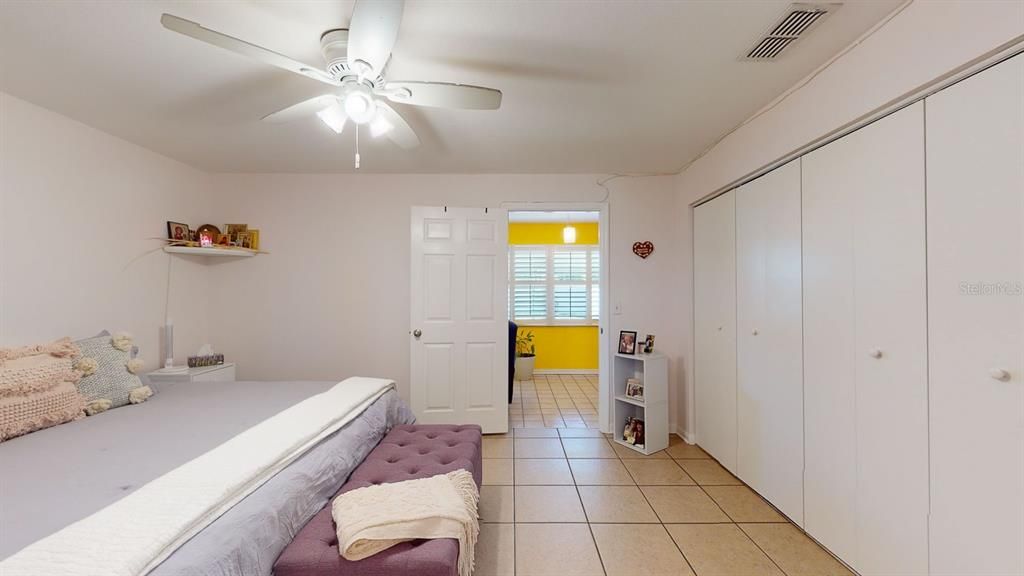 Active With Contract: $135,000 (2 beds, 1 baths, 1010 Square Feet)