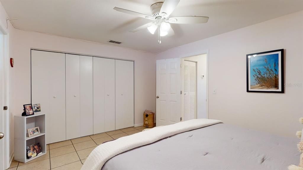 Active With Contract: $135,000 (2 beds, 1 baths, 1010 Square Feet)