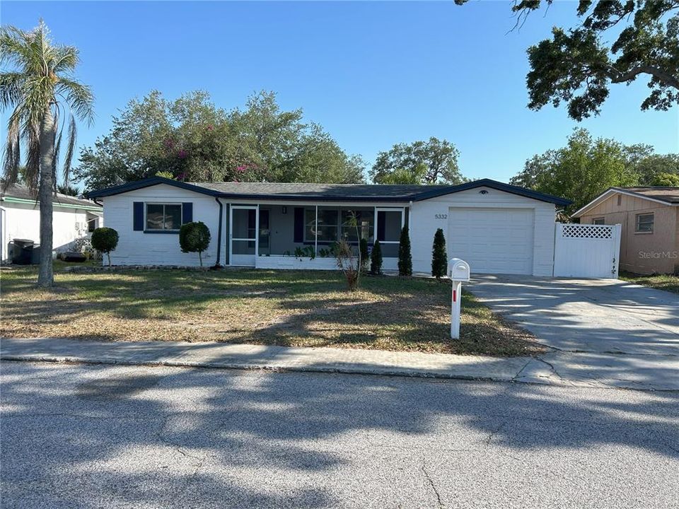 Active With Contract: $2,049 (3 beds, 2 baths, 1489 Square Feet)