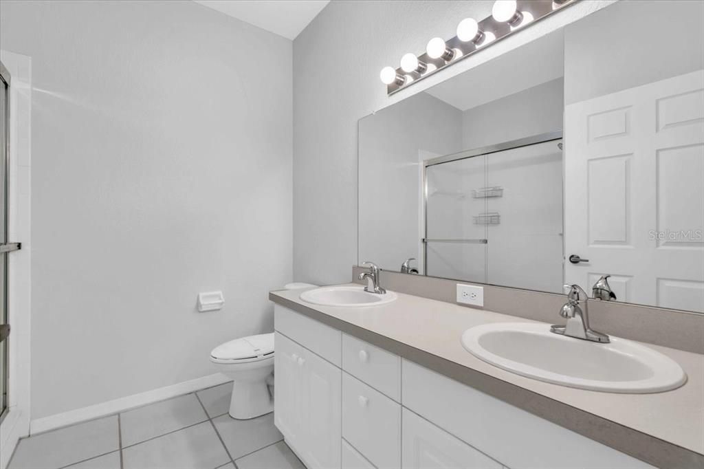 Active With Contract: $1,850 (2 beds, 2 baths, 1167 Square Feet)