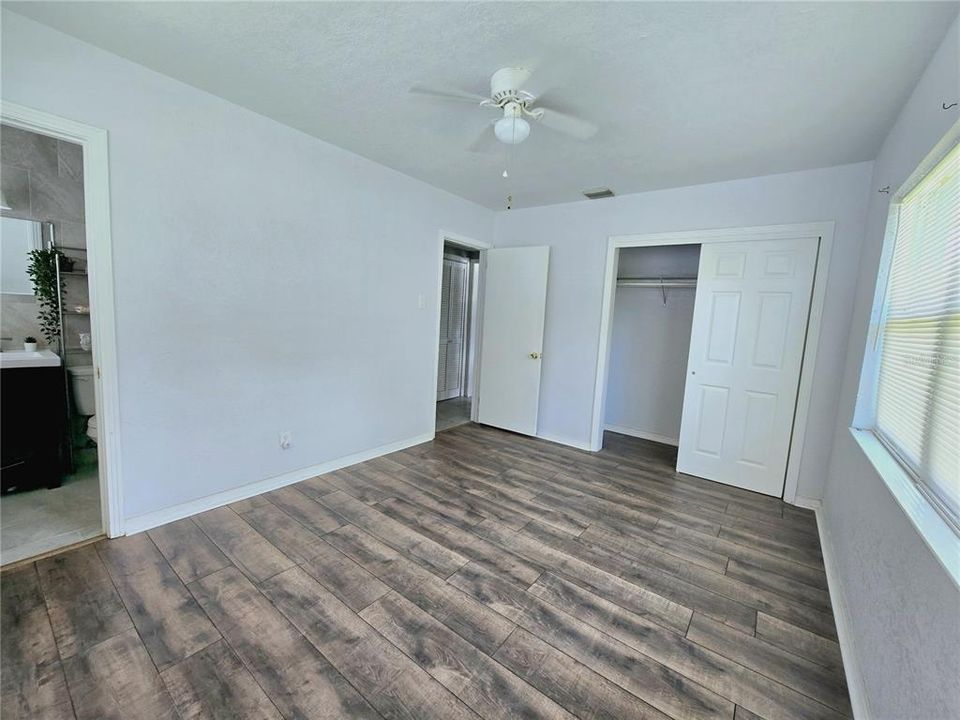 For Sale: $307,500 (3 beds, 2 baths, 1130 Square Feet)