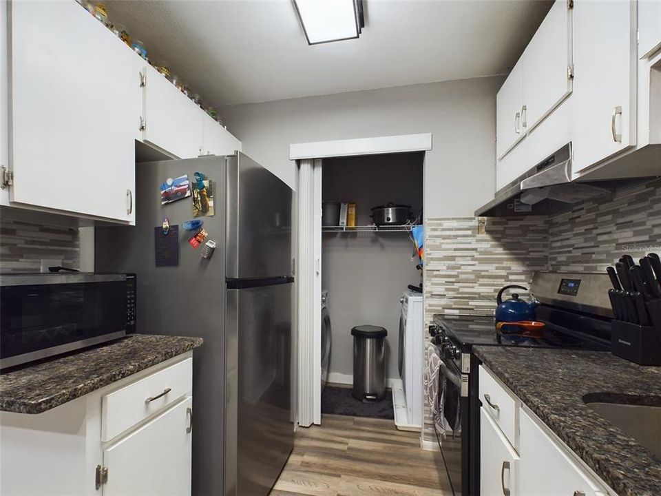 For Sale: $209,000 (2 beds, 2 baths, 900 Square Feet)