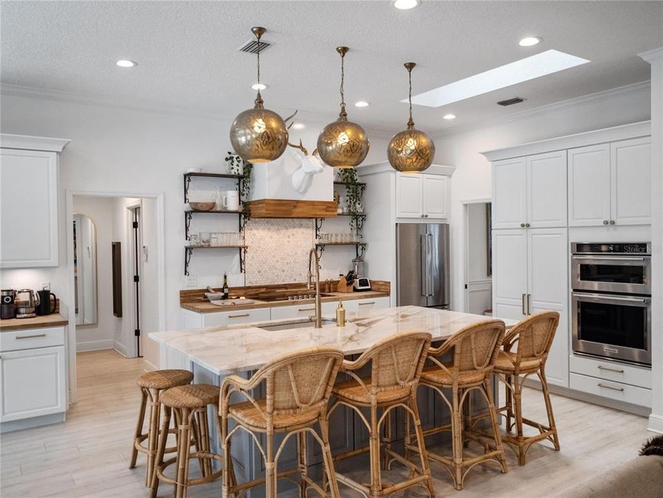 Active With Contract: $775,000 (4 beds, 3 baths, 2433 Square Feet)