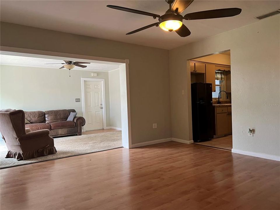 For Sale: $319,900 (3 beds, 1 baths, 1525 Square Feet)
