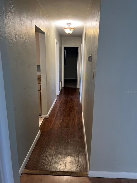 For Sale: $319,900 (3 beds, 1 baths, 1525 Square Feet)