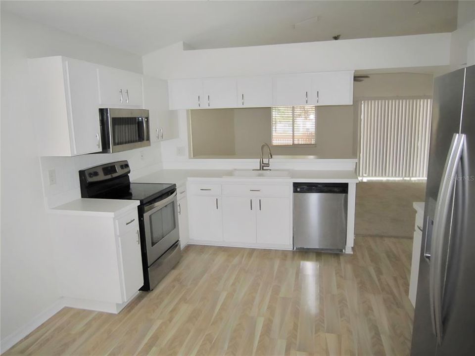 For Sale: $419,900 (3 beds, 2 baths, 1551 Square Feet)