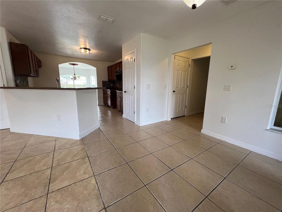 For Sale: $369,900 (6 beds, 2 baths, 2773 Square Feet)