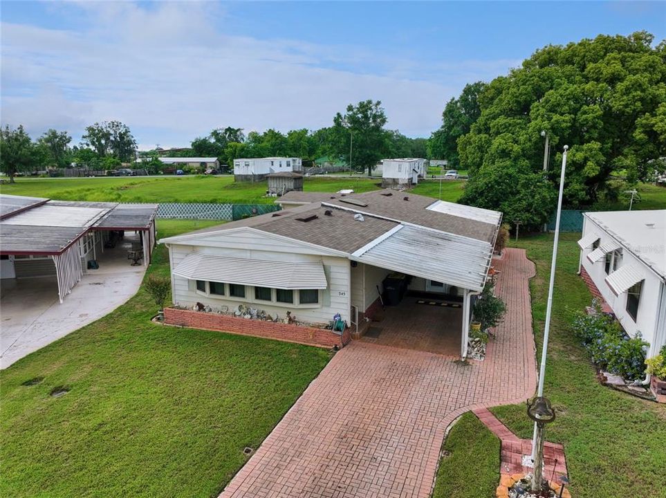 One-car carport