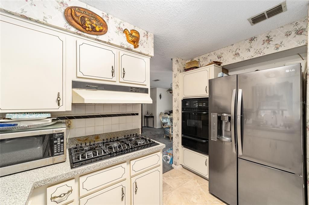 For Sale: $360,000 (4 beds, 3 baths, 1743 Square Feet)