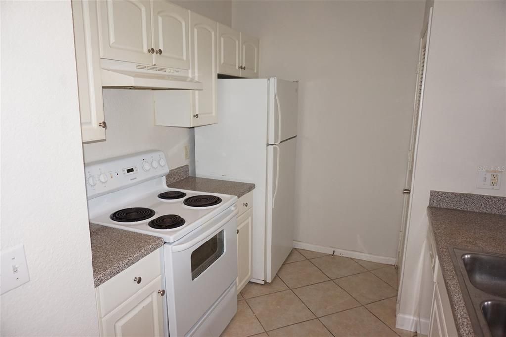 For Sale: $199,000 (1 beds, 1 baths, 535 Square Feet)