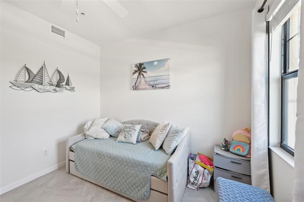 Active With Contract: $389,000 (2 beds, 2 baths, 1595 Square Feet)
