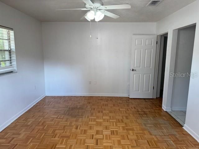 For Rent: $1,300 (1 beds, 1 baths, 500 Square Feet)