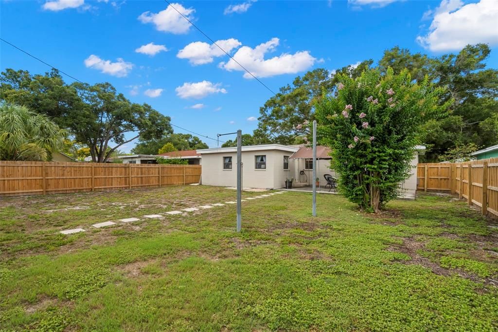 Active With Contract: $385,000 (3 beds, 2 baths, 1243 Square Feet)