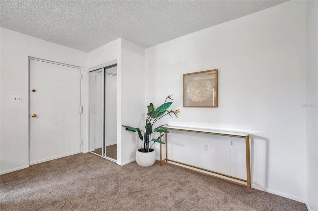 For Sale: $99,000 (1 beds, 1 baths, 475 Square Feet)