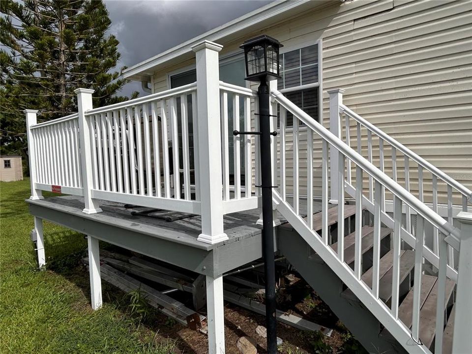 Deck off of Family Room