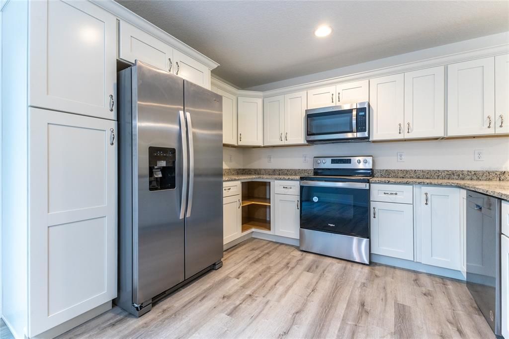 Active With Contract: $264,900 (3 beds, 2 baths, 1251 Square Feet)