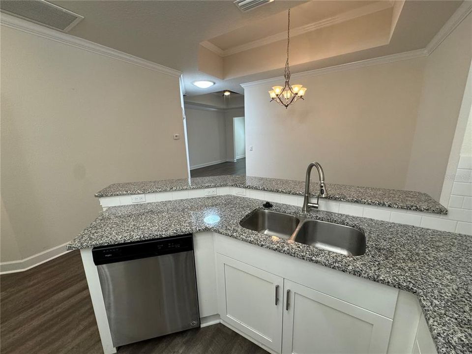 For Rent: $2,385 (3 beds, 2 baths, 1355 Square Feet)