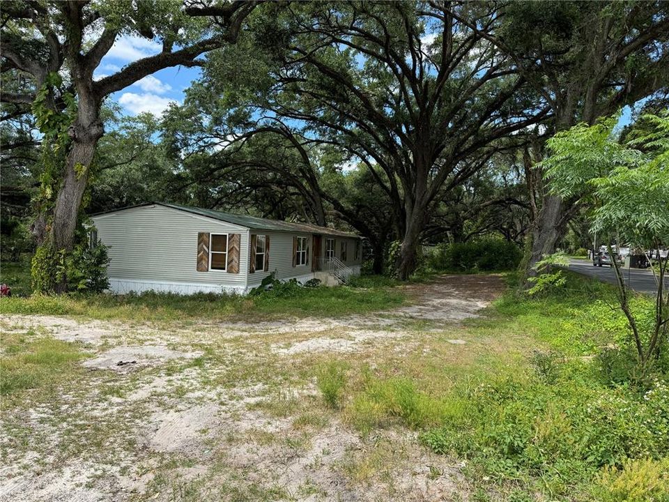 For Sale: $199,900 (4 beds, 2 baths, 2128 Square Feet)