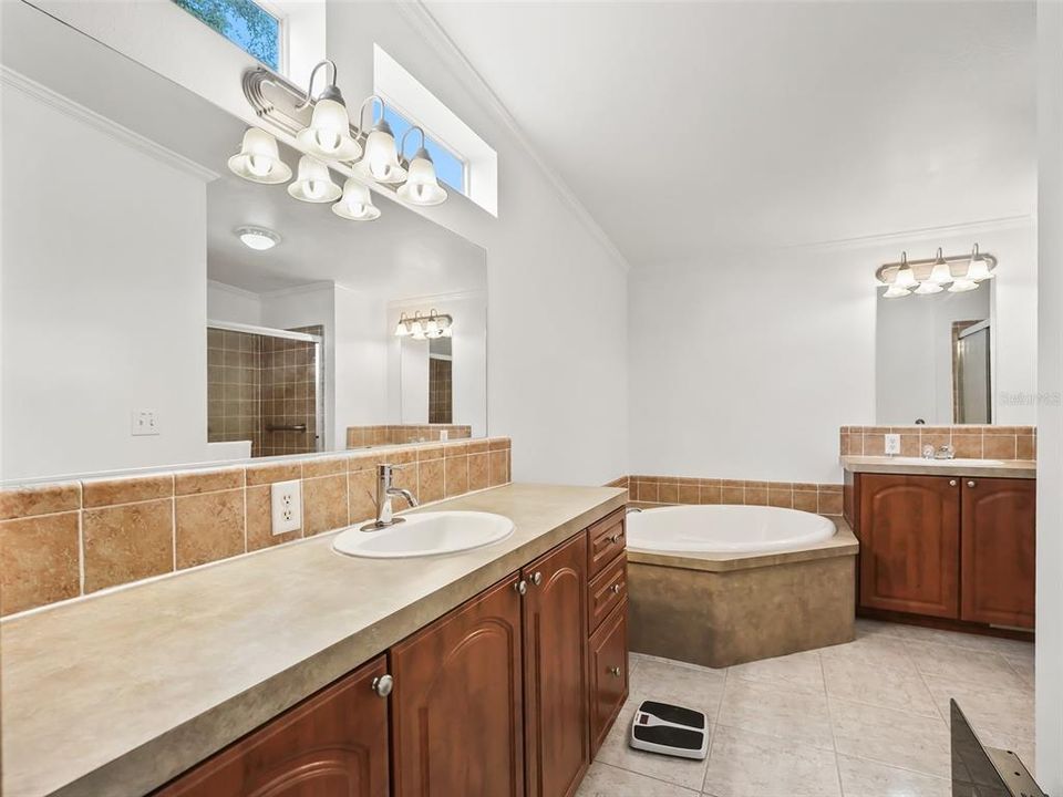 For Sale: $449,000 (3 beds, 2 baths, 1512 Square Feet)