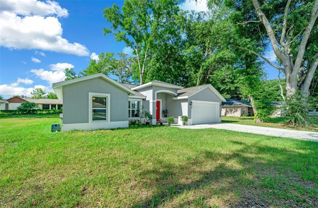 Active With Contract: $282,500 (3 beds, 2 baths, 1550 Square Feet)