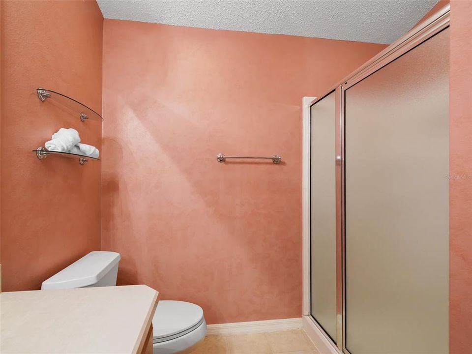 For Sale: $320,000 (2 beds, 2 baths, 1132 Square Feet)