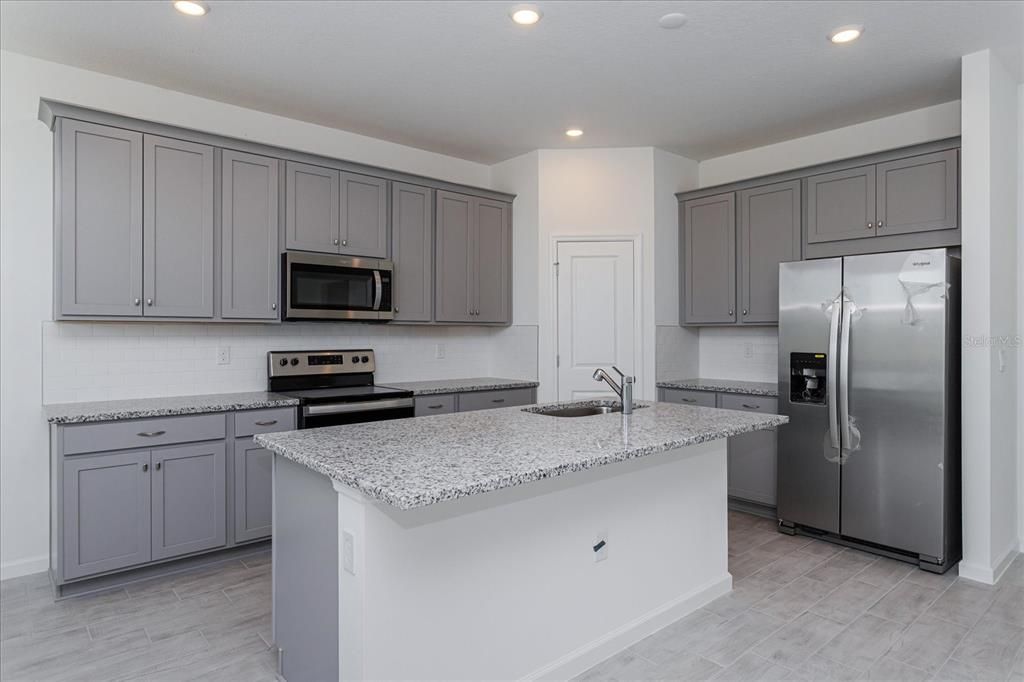 For Sale: $438,067 (4 beds, 2 baths, 1758 Square Feet)