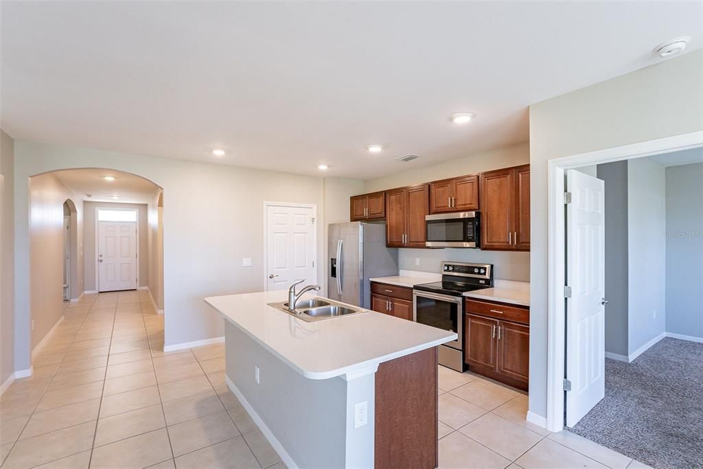 For Sale: $403,000 (3 beds, 2 baths, 1671 Square Feet)