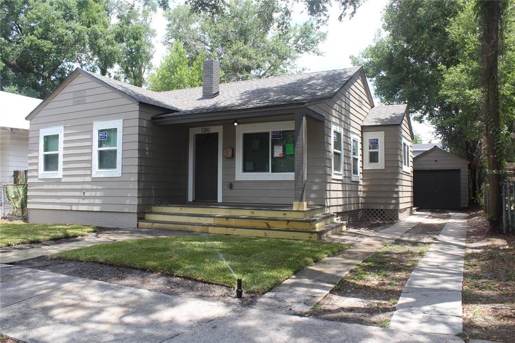 For Sale: $489,000 (3 beds, 2 baths, 1315 Square Feet)