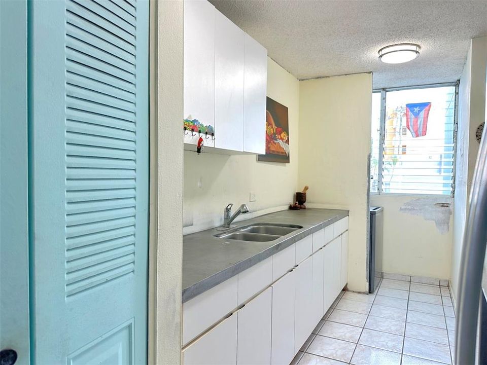 En Venta: $228,000 (3 camas, 2 baños, 1252 Pies cuadrados)