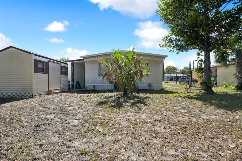 For Sale: $125,000 (2 beds, 2 baths, 816 Square Feet)