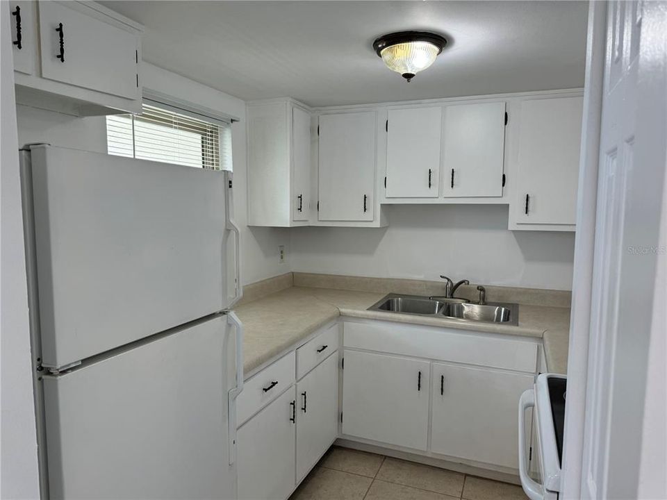 For Rent: $1,650 (1 beds, 1 baths, 670 Square Feet)