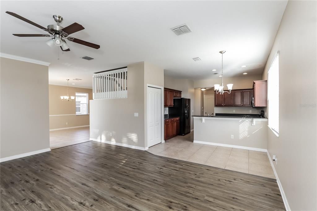 Active With Contract: $419,900 (4 beds, 2 baths, 2292 Square Feet)