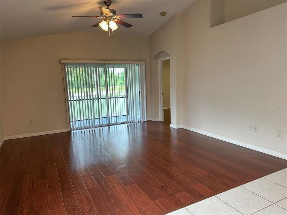 For Rent: $2,300 (4 beds, 2 baths, 1975 Square Feet)