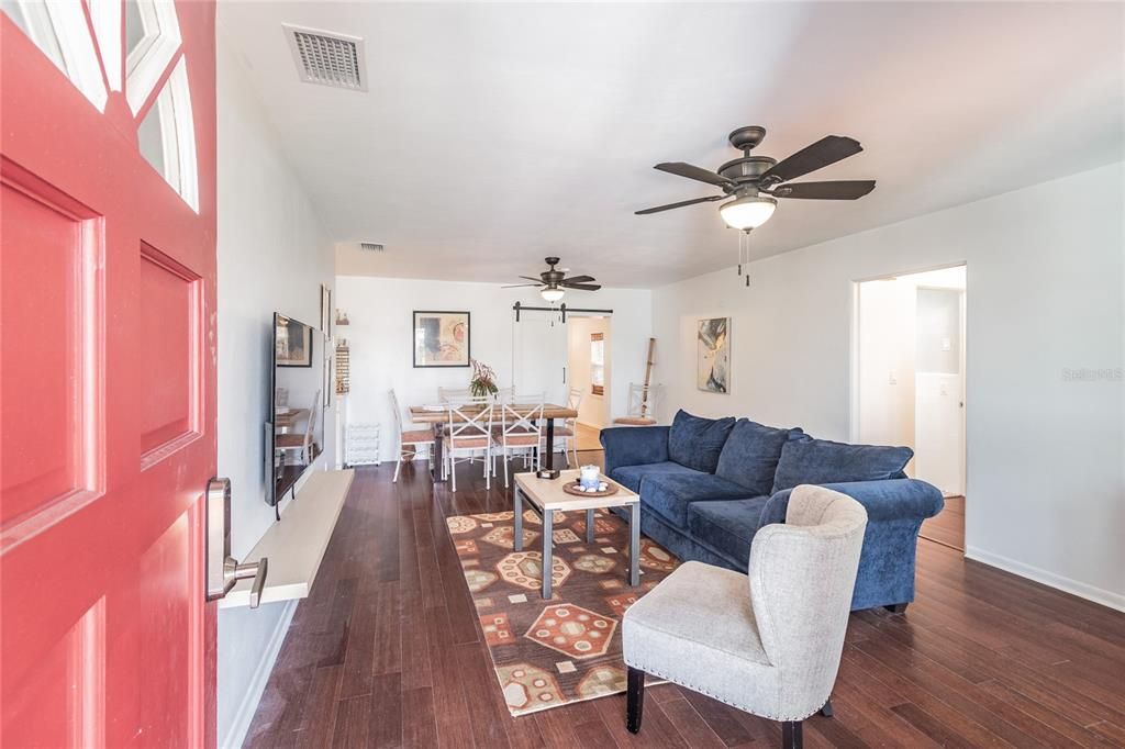 For Sale: $469,000 (3 beds, 2 baths, 1336 Square Feet)