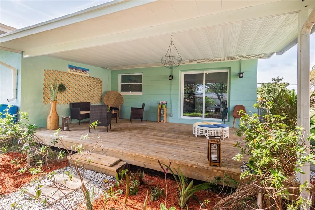 For Sale: $469,000 (3 beds, 2 baths, 1336 Square Feet)
