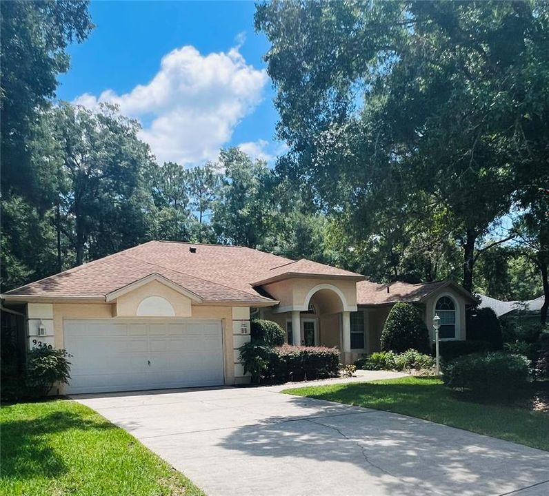 Active With Contract: $410,000 (3 beds, 2 baths, 2240 Square Feet)