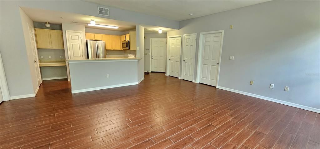 For Rent: $1,950 (2 beds, 2 baths, 1031 Square Feet)