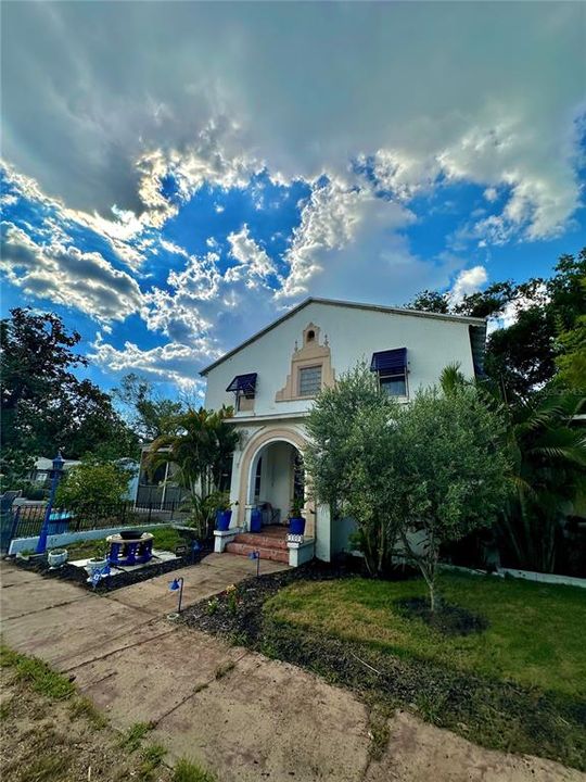 En Venta: $300,000 (2 camas, 1 baños, 1456 Pies cuadrados)