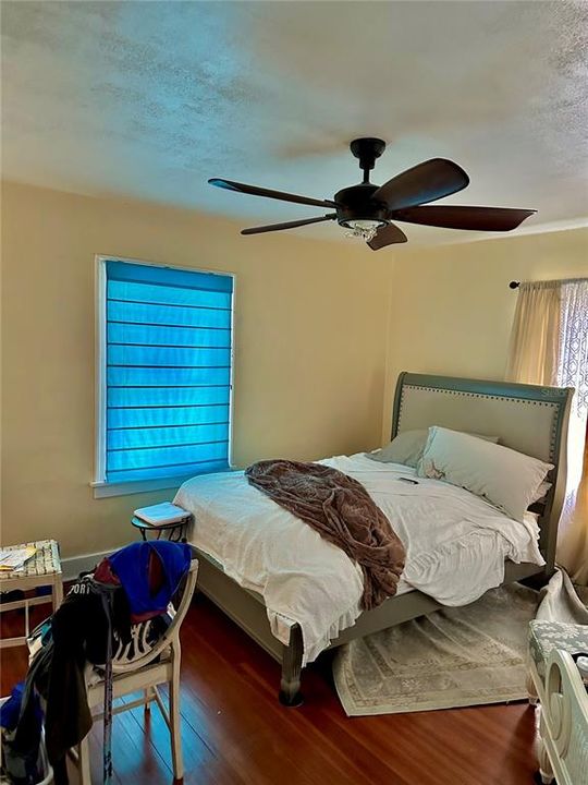 Active With Contract: $310,000 (2 beds, 1 baths, 1456 Square Feet)