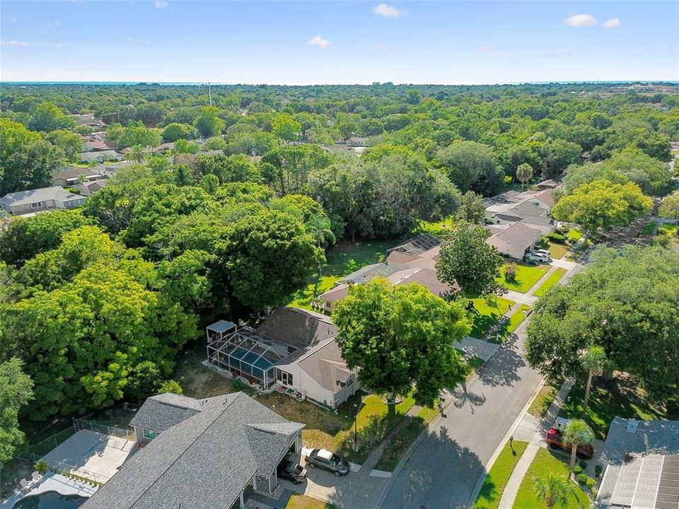 For Sale: $400,000 (4 beds, 2 baths, 1904 Square Feet)