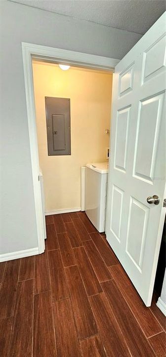 For Sale: $245,000 (2 beds, 2 baths, 1031 Square Feet)