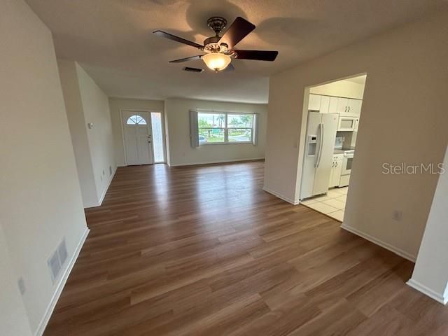 For Rent: $2,300 (2 beds, 2 baths, 1431 Square Feet)