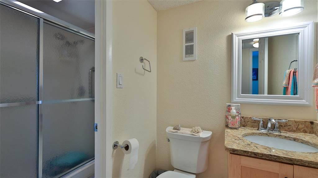 For Sale: $440,000 (2 beds, 1 baths, 1000 Square Feet)