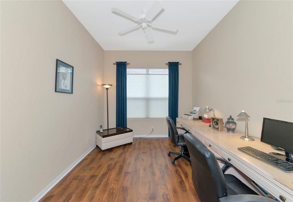 For Sale: $419,900 (2 beds, 2 baths, 1837 Square Feet)
