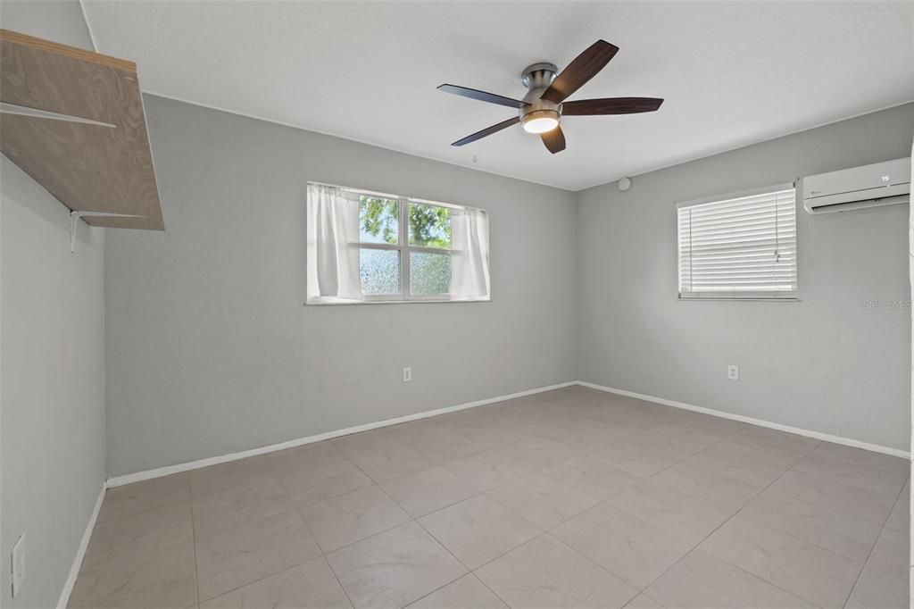 For Sale: $374,000 (4 beds, 2 baths, 1486 Square Feet)