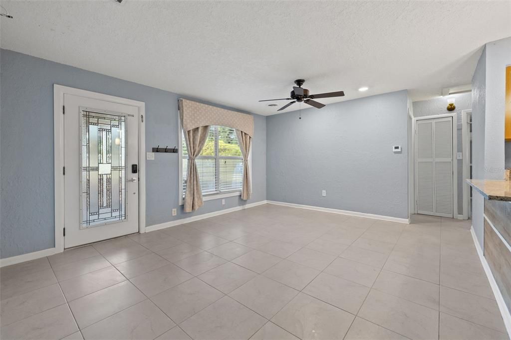 For Sale: $374,000 (4 beds, 2 baths, 1486 Square Feet)