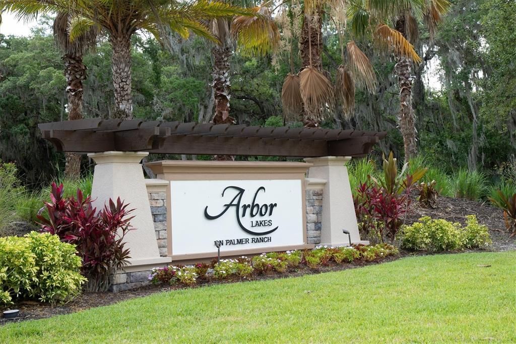 Entrance to Arbor Lakes