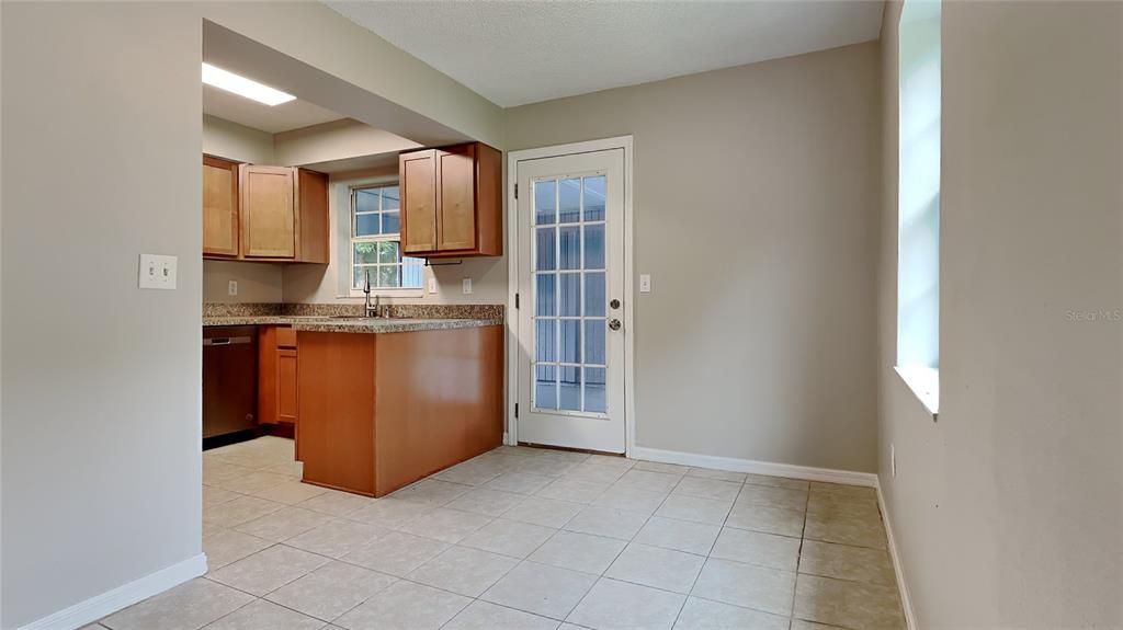 For Sale: $309,900 (3 beds, 2 baths, 1097 Square Feet)