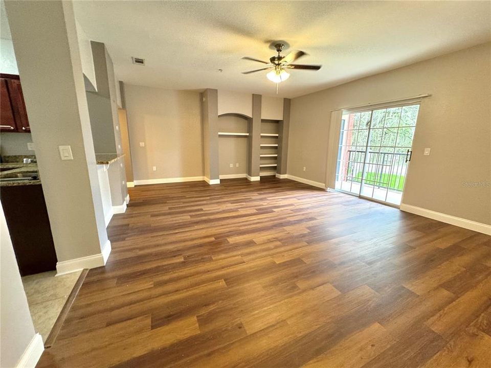 For Rent: $1,995 (2 beds, 2 baths, 1242 Square Feet)